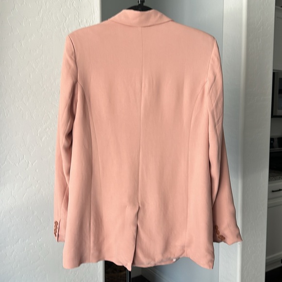 LITA by Ciara 2 Button Blazer in Lotus Blush Pink Nude Pink Size Medium NWT - Picture 4 of 16